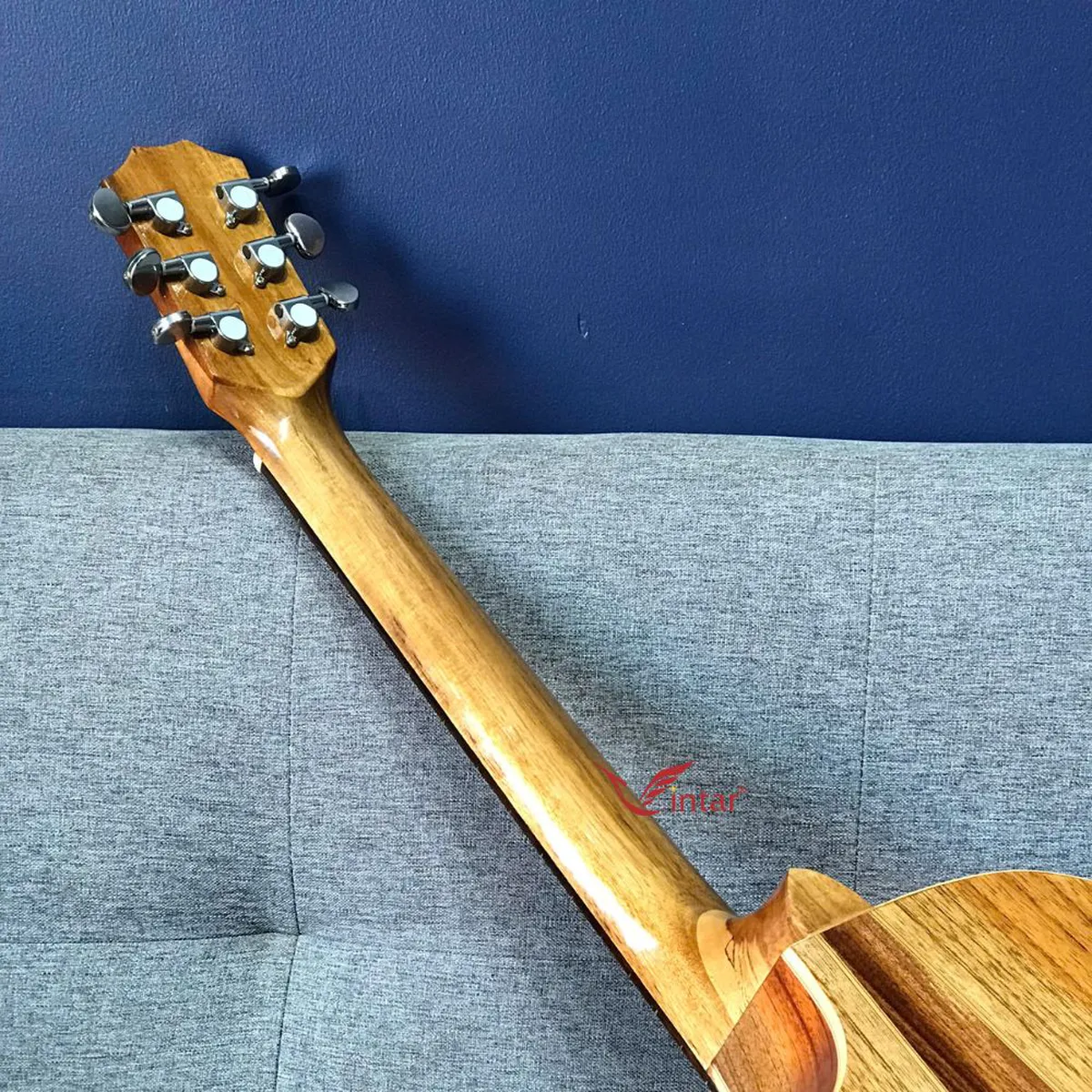 A2MIN GUITAR GỖ HỒNG ĐÀO MINI 3/4 DÁNG KHUYẾT