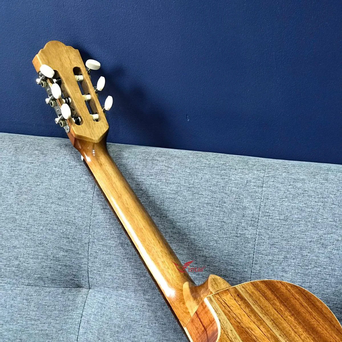C2MIN GUITAR CLASSIC MINI 3/4 GỖ HỒNG ĐÀO DÁNG KHUYẾT