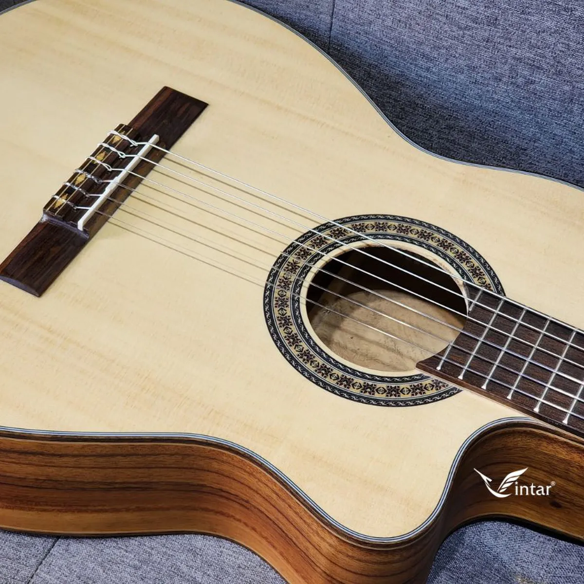 C5K - ĐÀN GUITAR CLASSIC GỖ ĐIỆP CAO CẤP DÁNG KHUYẾT