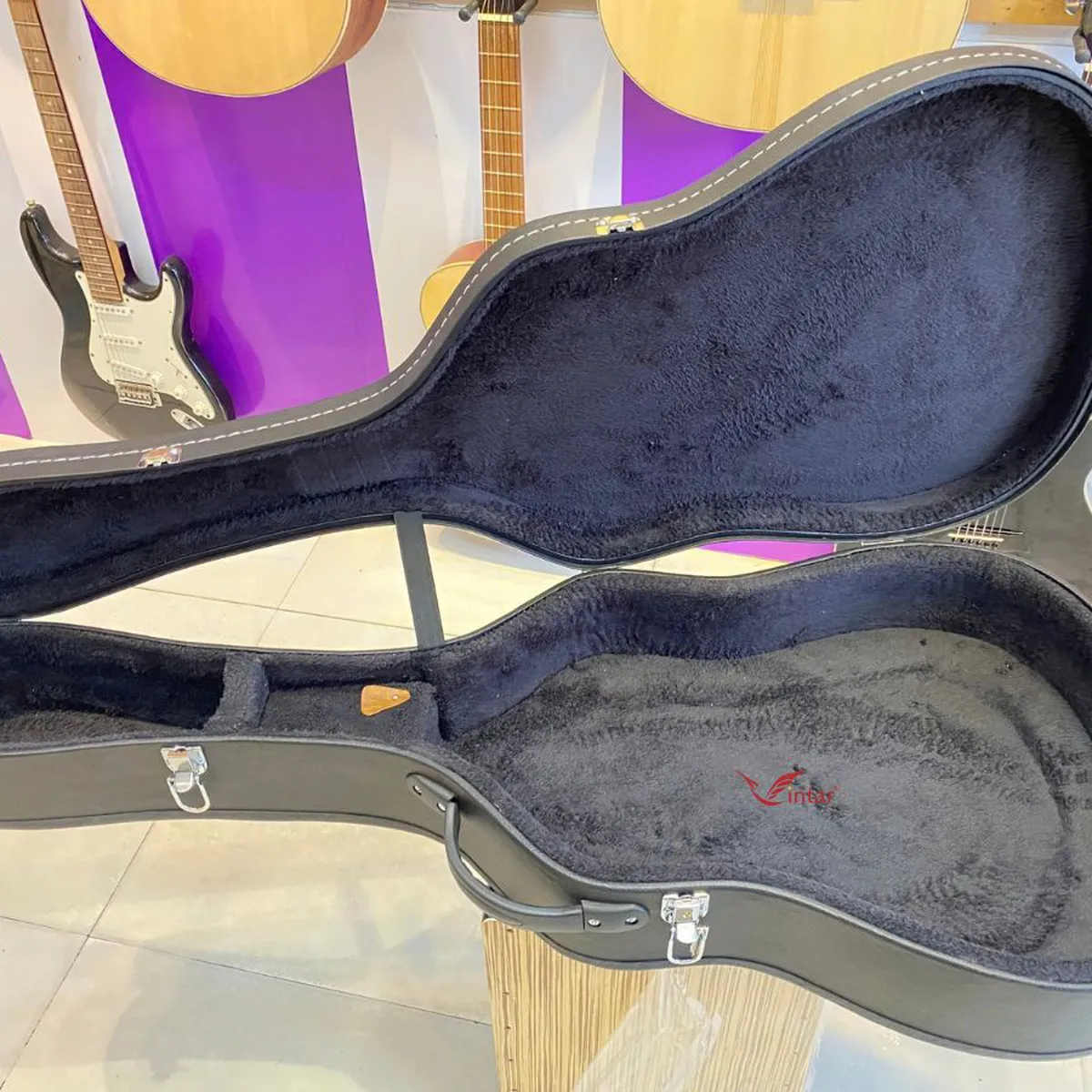Case Hộp Cứng Guitar Cao Cấp Màu Đen