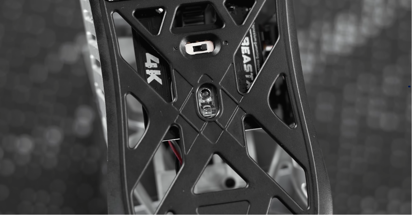 danh gia chuot gaming wlmouse beast x cam bien