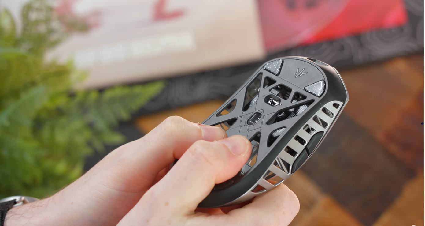 danh gia chuot gaming wlmouse beast x hoan thien chua cao cap