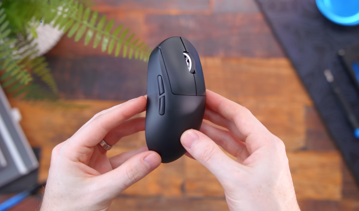 logitech g pro x superlight thiet ke 2