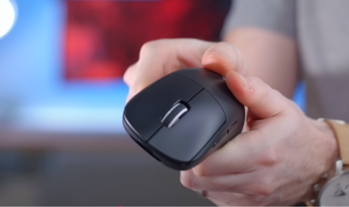 logitech g pro x superlight trang bi 3