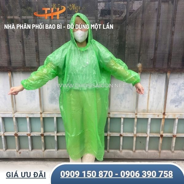 Áo mưa tiện lợi phù hợp cho nhiều đối tượng