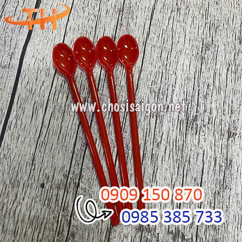 Muỗng nhựa cứng màu đỏ bán giá sỉ rẻ