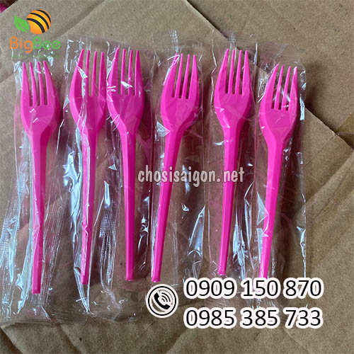 Bán nĩa nhựa hồng giá sỉ rẻ