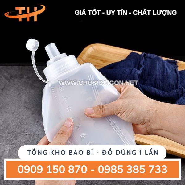 Chai, bình nhựa dẻo có vòi bóp xịt dễ dàng
