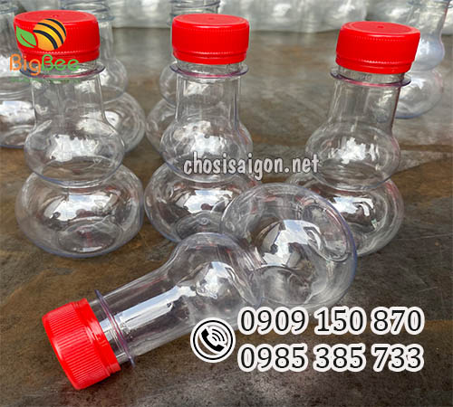 Chai nhựa hồ lô đựng rượu tại tiệc cưới giá rẻ ưu đãi