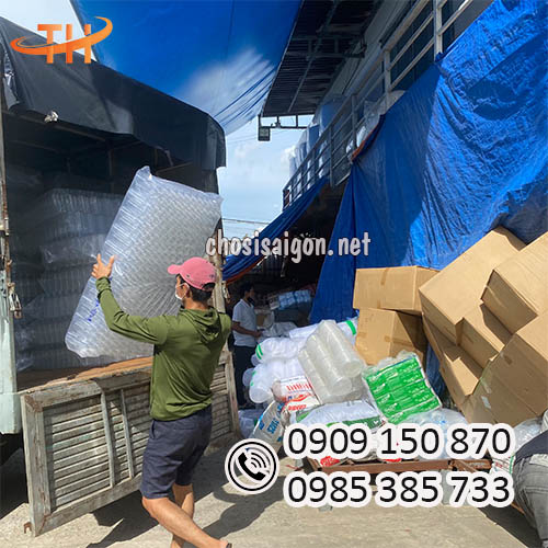 Gía tại xưởng chai nhựa sọc nắp đen