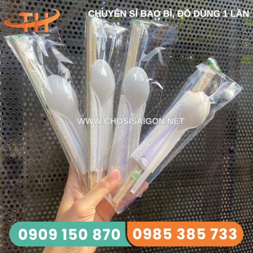 Combo 4 in 1 muỗng đũa tăm khăn giấy