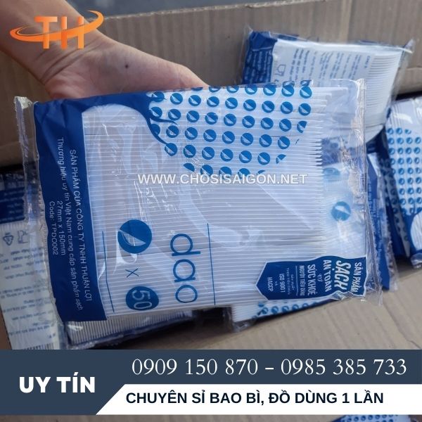 Dao nhựa dùng 1 lần 16cm giá rẻ