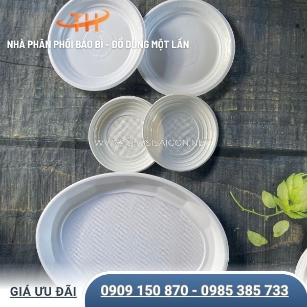 Dĩa nhựa tròn, xoài trắng sữa