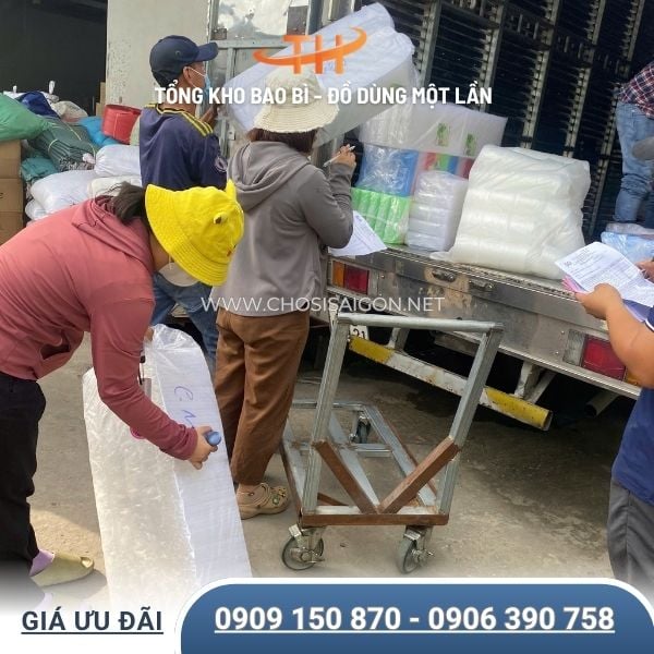 Đồ dùng 1 lần uy tín, chất lượng tại công ty Thu Hồng