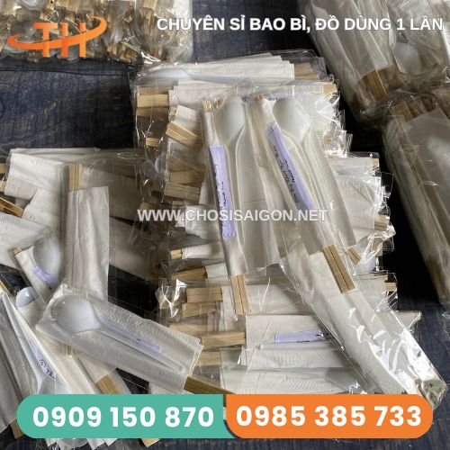 Combo muỗng đũa tăm khăn giấy dùng 1 lần