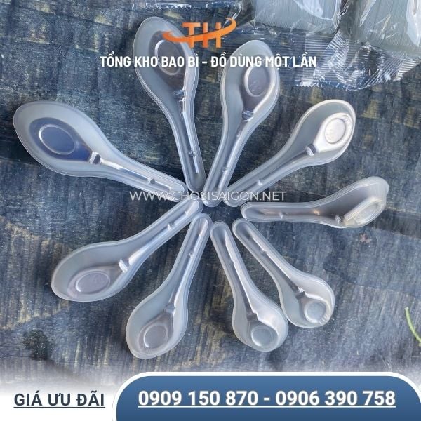 Muỗng nhựa cán ngằn lòng sâu tiện lợi để múc giá sỉ rẻ