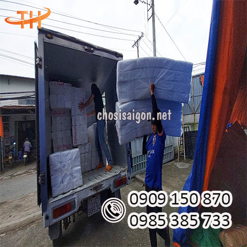 Khay xốp tại kho công ty Thu Hồng