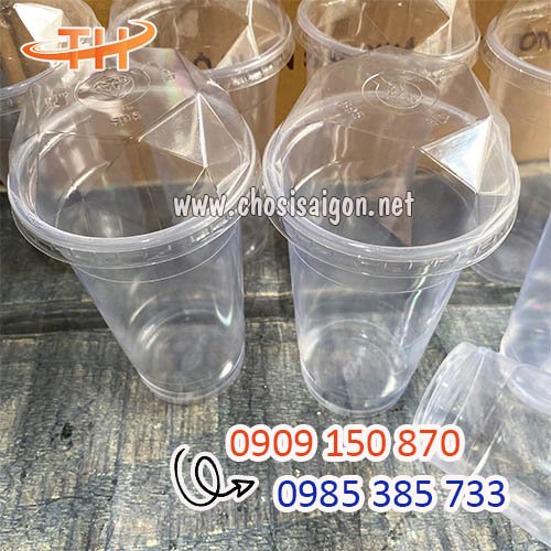 Ly nhựa 700ml nắp kim cương giá tốt