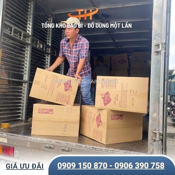 Khăn giấy ăn sẵn kho số lượng lớn
