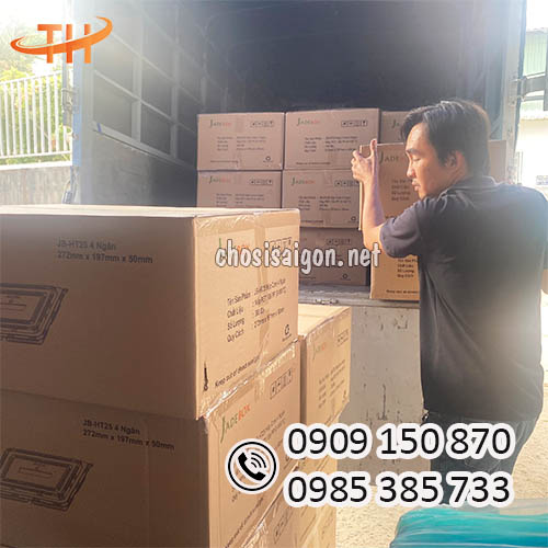 Giao tận nơi sỉ rẻ hộp nhựa đế đen HT25 4 ngăn