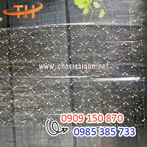 Giấy kiếng gói quà có nhiều họa tiết giá tốt