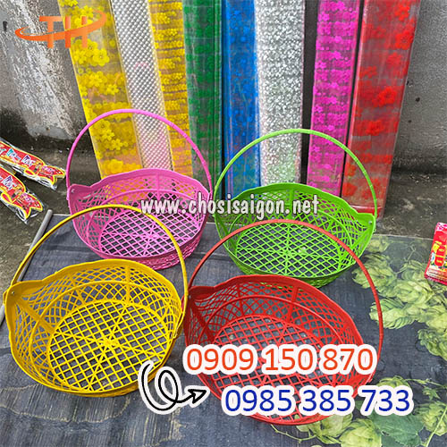 Gía rẻ giỏ nhựa đựng quà đủ màu