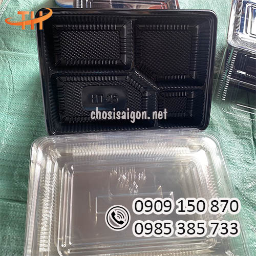 Hộp nhựa HT25 4 ngăn đế đen nắp pet trong giá tốt