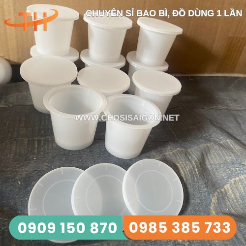 Hộp nhựa tròn trắng sữa đựng bánh flan caramen