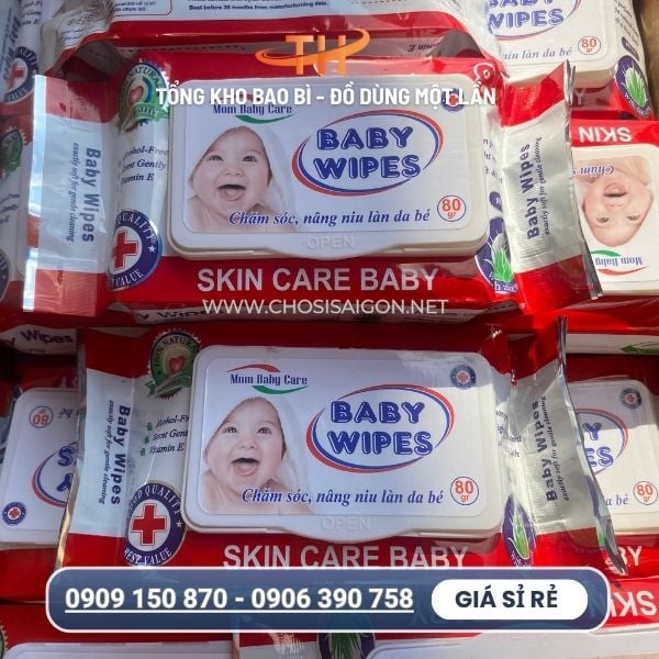 Khăn ướt tiện mang theo và dễ sử dụng