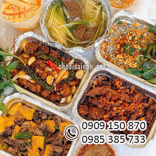 Khay giấy bạc chữ nhật đựng đa dạng thức ăn giá ưu đãi