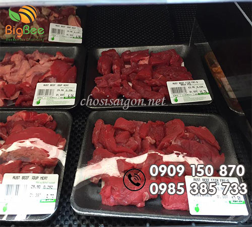 Khay xốp màu đen M16 đựng thực phẩm tại siêu thị