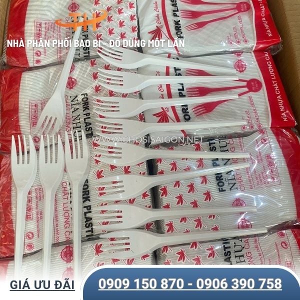 Nĩa nhựa dùng 1 lần an toàn, chất lượng tốt