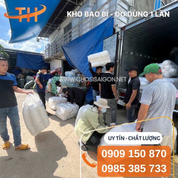 Tô xốp sẵn kho tại công ty Thu Hồng
