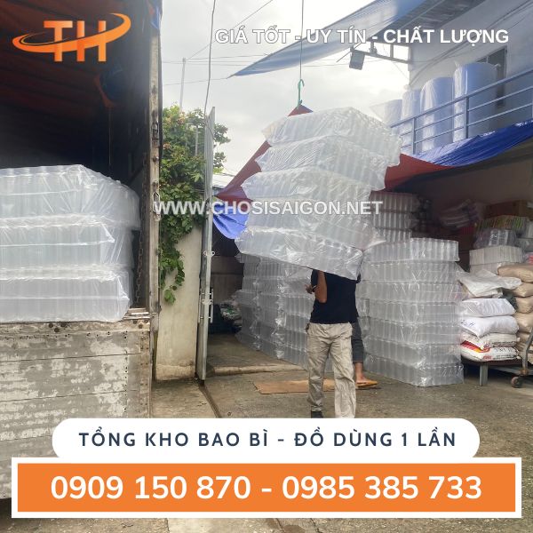 Kho số lượng lớn chai nhựa dẹp vai bầu