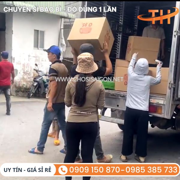 Ly nhựa ship tận nơi TP.HCM cho khách sỉ