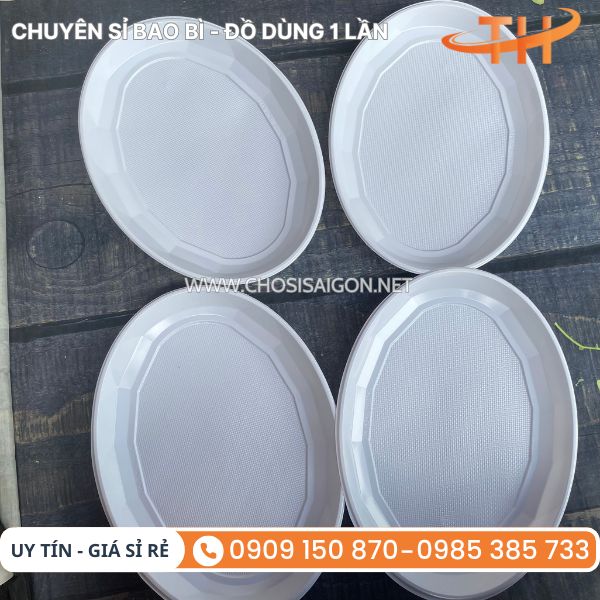 Dĩa nhựa đựng thức ăn an toàn, tiện lợi