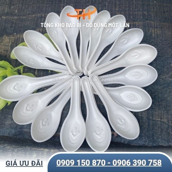 Muỗng nhựa cán ngắn dùng 1 lần giá sỉ rẻ