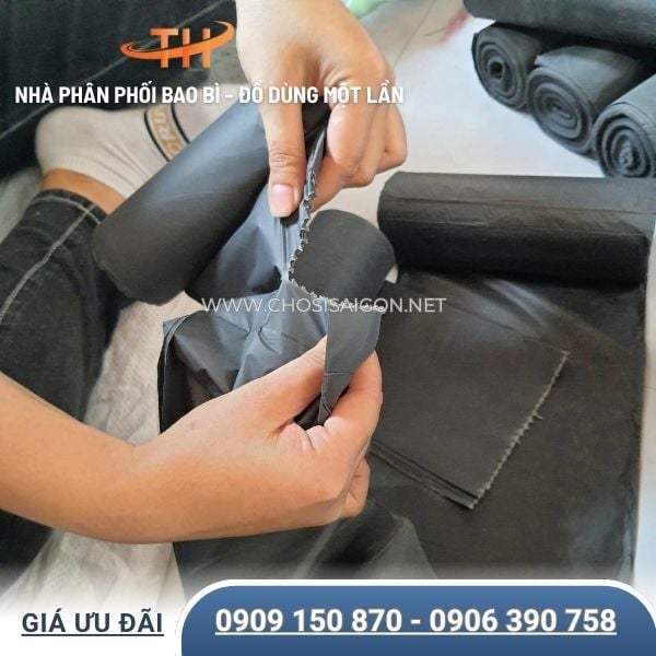 Túi đựng rác cuộn đen xé rời tiện lợi