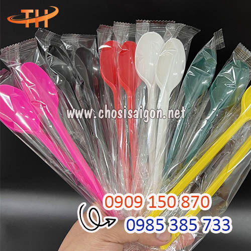Muỗng nhựa 20cm đủ màu bọc màng sỉ rẻ ưu đãi