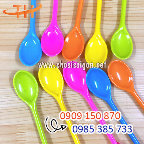 Muỗng, thìa nhựa cứng 20cm giá rẻ chất lượng tốt