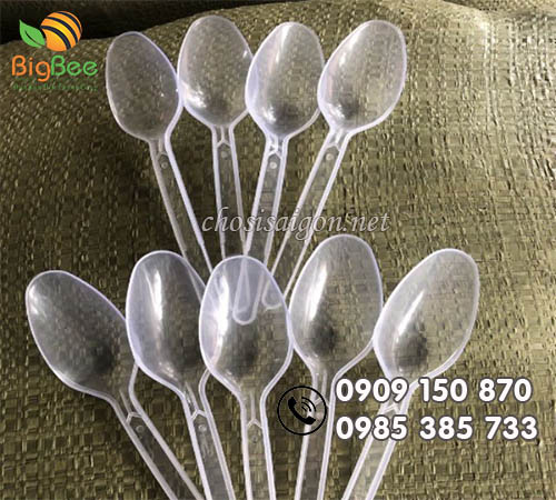 Muỗng nhựa đục cán dài giá sỉ rẻ