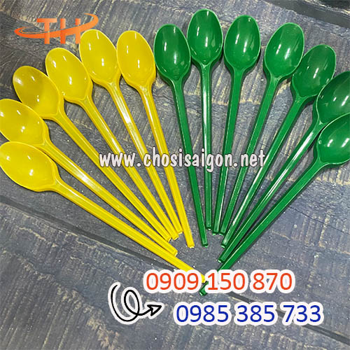 Thìa, muỗng nhựa 20cm dùng 1 lần giá rẻ