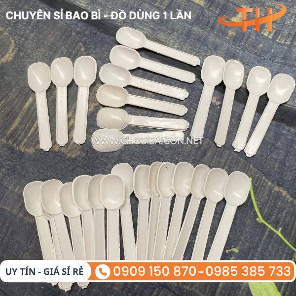 Muỗng nhựa sữa chua đục không mùi, chất lượng tốt