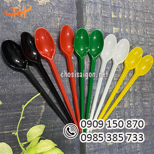 Giá sỉ muỗng nhựa chè dùng 1 lần giá ưu đãi