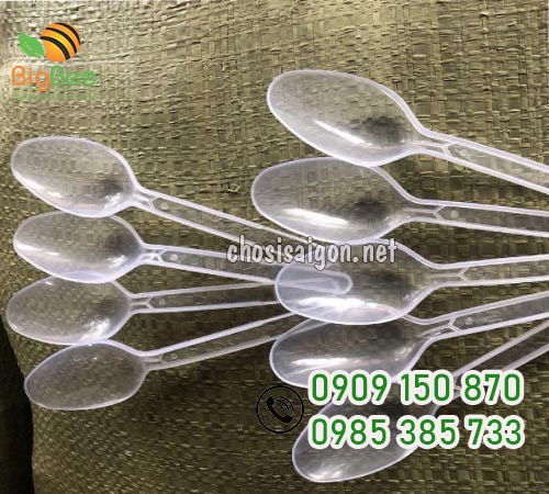 Muỗng nhựa cán dài trắng trong giá sỉ rẻ tại TP.HCM