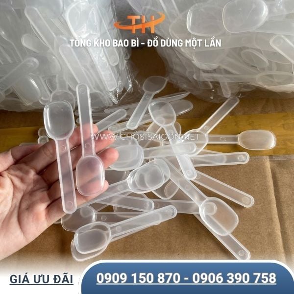 Muỗng nhựa sữa chua dùng 1 lần