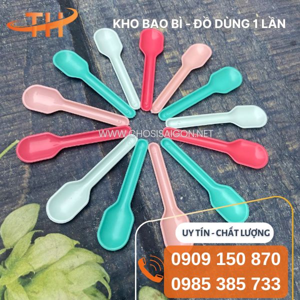 Muỗng xôi, sữa chua dùng 1 lần