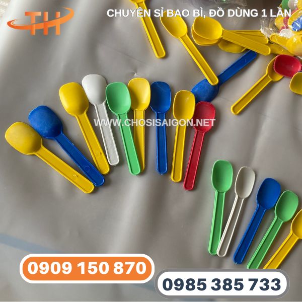 Muỗng nhựa xôi sỉ rẻ