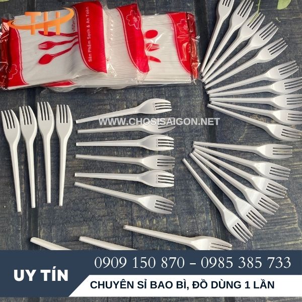 Nĩa nhựa trắng 16cm giá rẻ