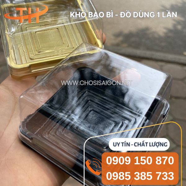 Hộp nhựa vuông nhỏ đựng bánh trung thu dày dặn, cứng cáp giá rẻ